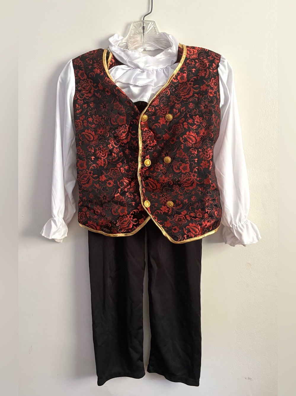 Boys Vampire Costume Size Large